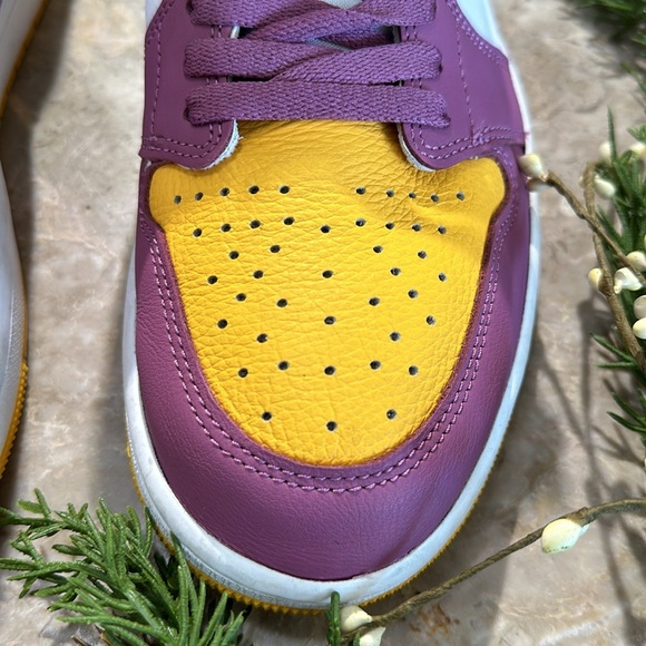 Nike Air Jordan 1 High “Brotherhood” - Picture 12 of 17